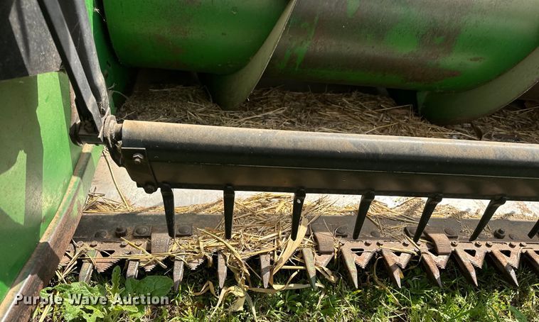 image for item NR9822 1980 John Deere  6620 Turbo combine