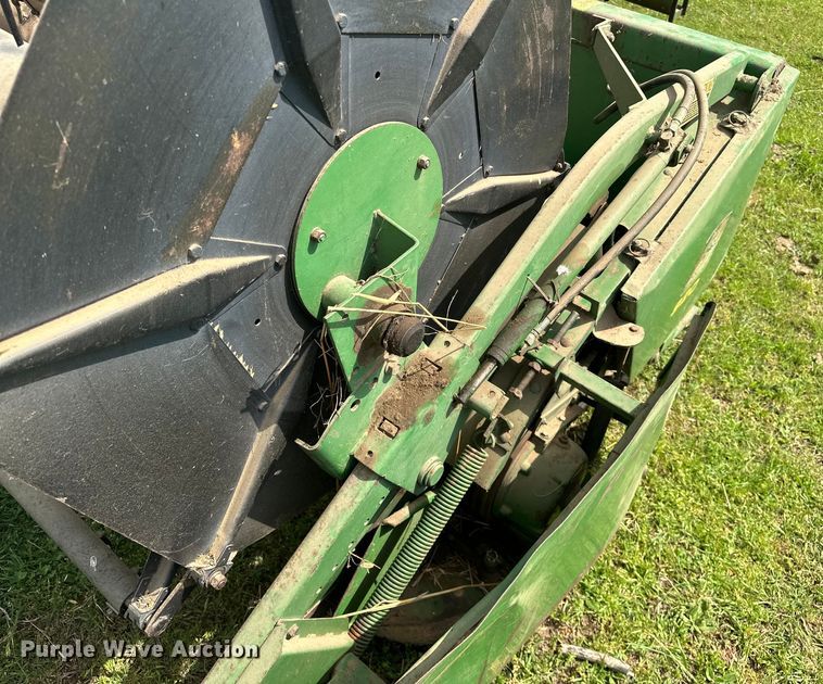 image for item NR9822 1980 John Deere  6620 Turbo combine