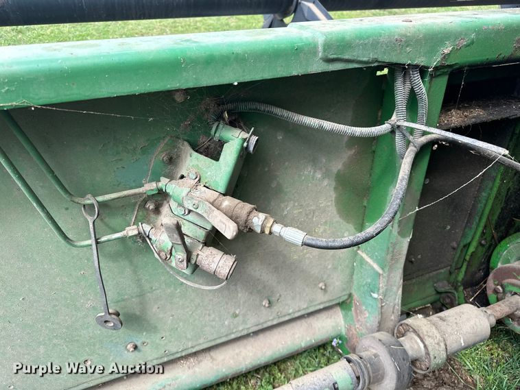 image for item NR9822 1980 John Deere  6620 Turbo combine
