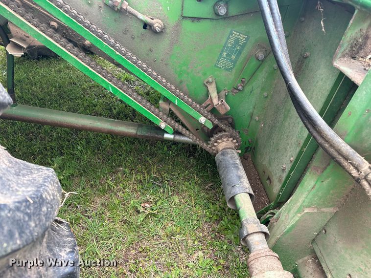 image for item NR9822 1980 John Deere  6620 Turbo combine