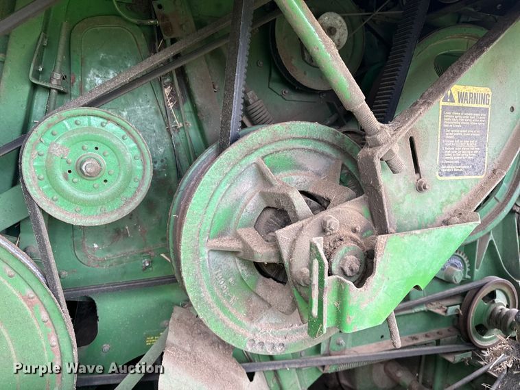 image for item NR9822 1980 John Deere  6620 Turbo combine