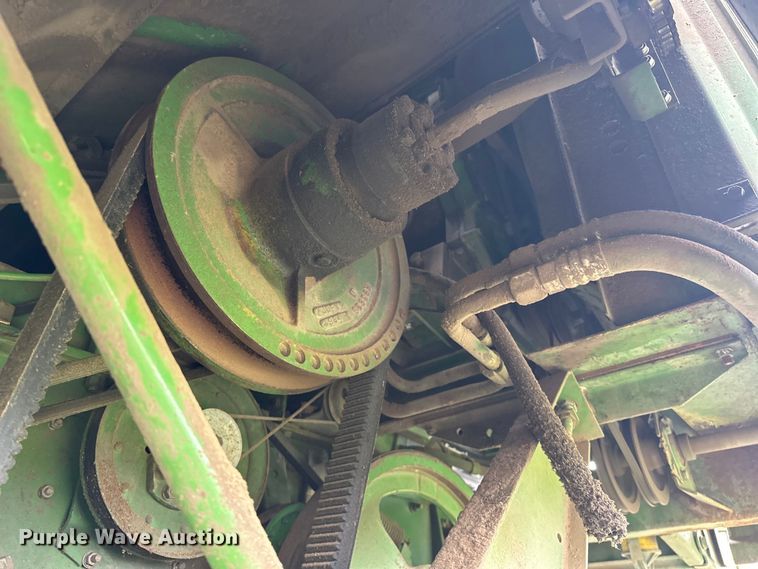 image for item NR9822 1980 John Deere  6620 Turbo combine