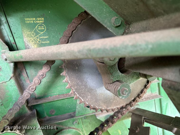 image for item NR9822 1980 John Deere  6620 Turbo combine