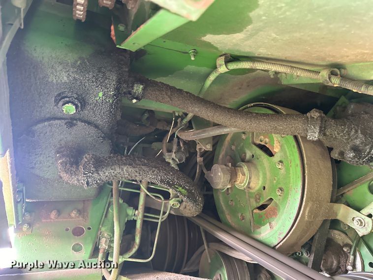 image for item NR9822 1980 John Deere  6620 Turbo combine