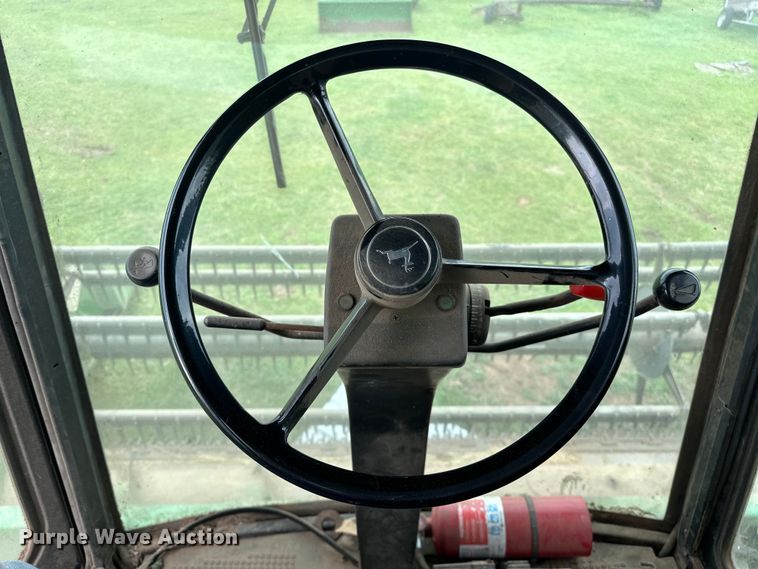 image for item NR9822 1980 John Deere  6620 Turbo combine