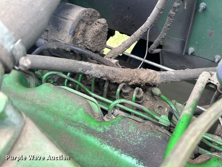 image for item NR9822 1980 John Deere  6620 Turbo combine