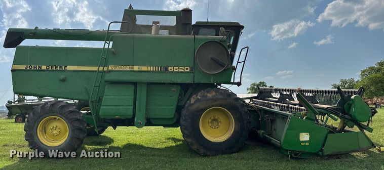 image for item NR9823 1987 John Deere 6620 Titan II RWA combine