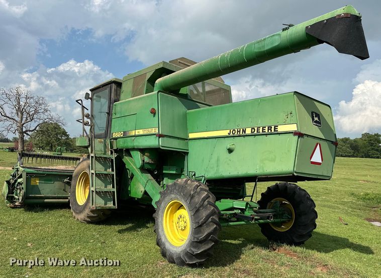 image for item NR9823 1987 John Deere 6620 Titan II RWA combine