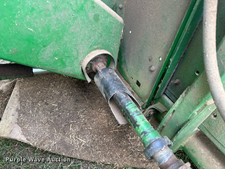 image for item NR9823 1987 John Deere 6620 Titan II RWA combine