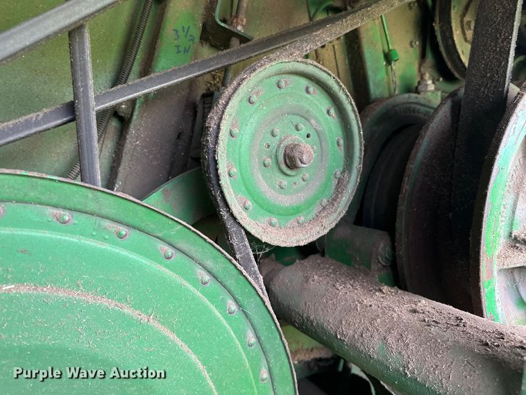 image for item NR9823 1987 John Deere 6620 Titan II RWA combine