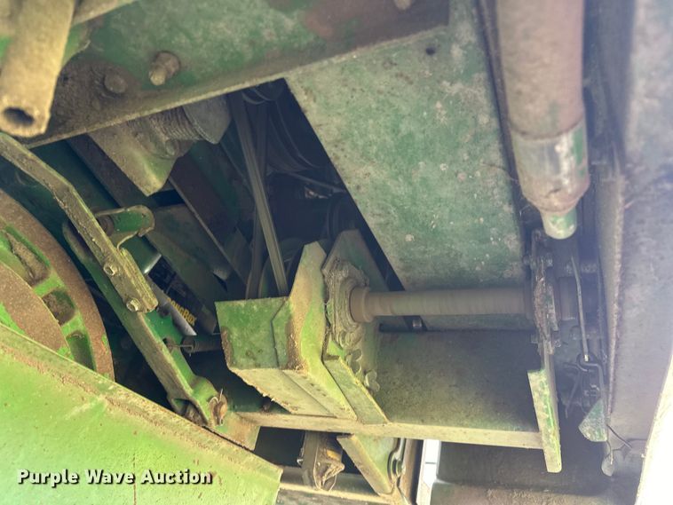 image for item NR9823 1987 John Deere 6620 Titan II RWA combine