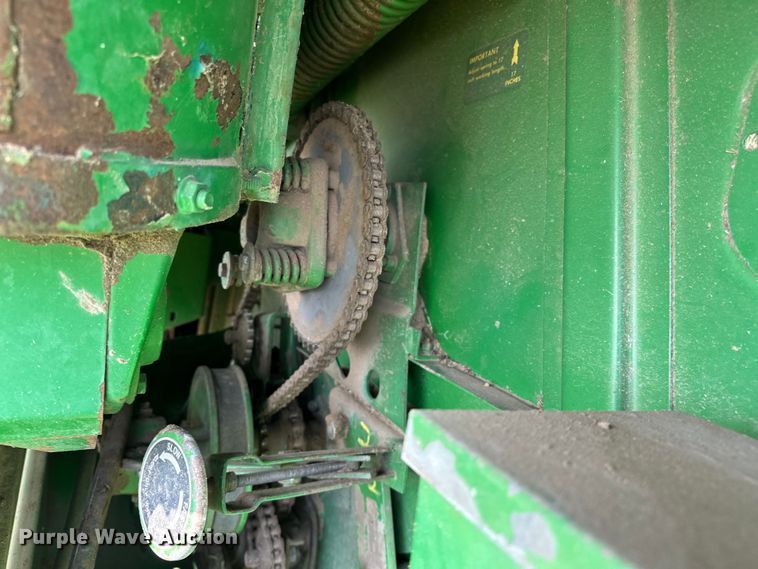 image for item NR9823 1987 John Deere 6620 Titan II RWA combine