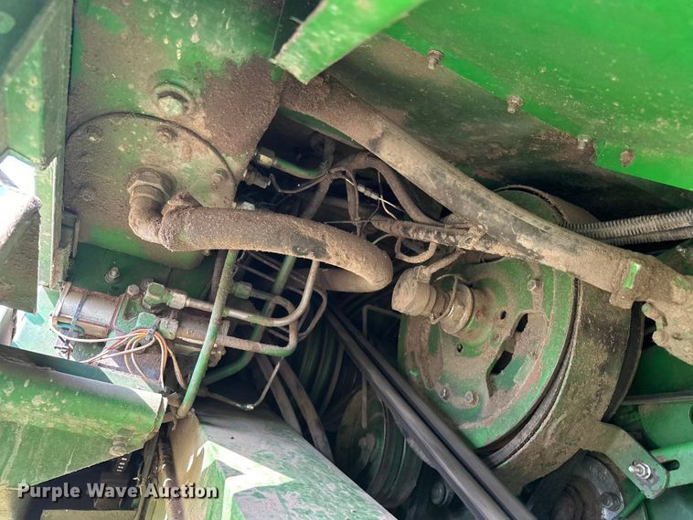 image for item NR9823 1987 John Deere 6620 Titan II RWA combine