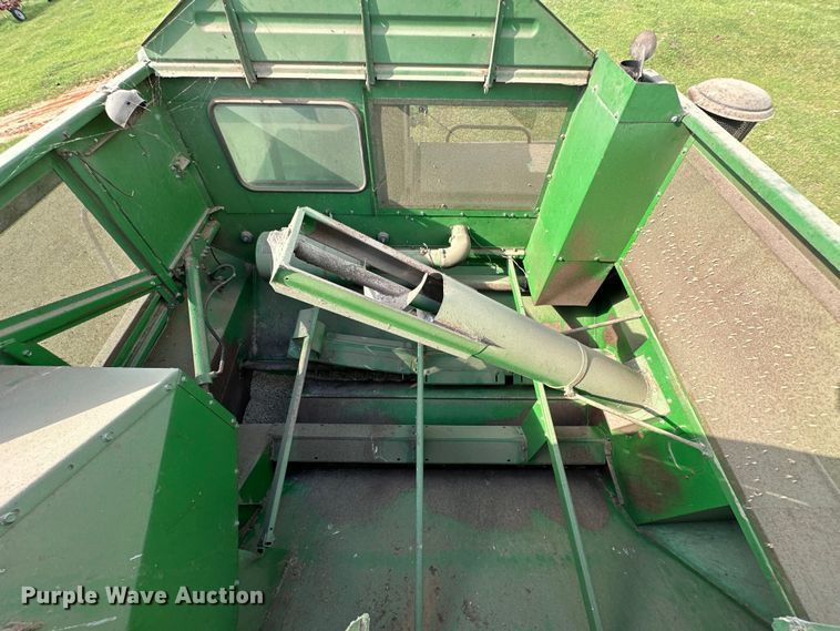 image for item NR9823 1987 John Deere 6620 Titan II RWA combine