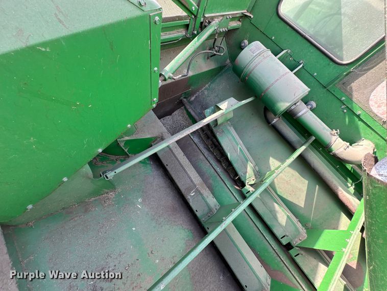 image for item NR9823 1987 John Deere 6620 Titan II RWA combine