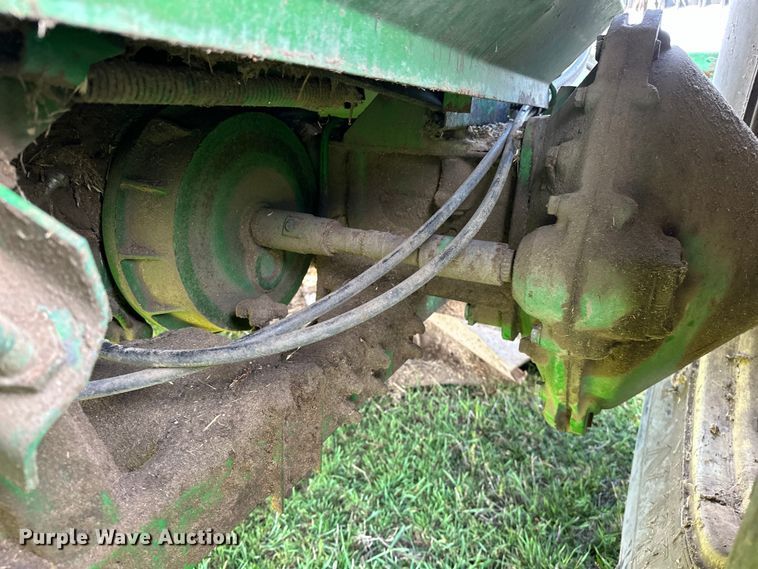 image for item NR9823 1987 John Deere 6620 Titan II RWA combine