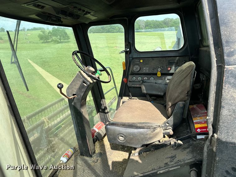 image for item NR9823 1987 John Deere 6620 Titan II RWA combine