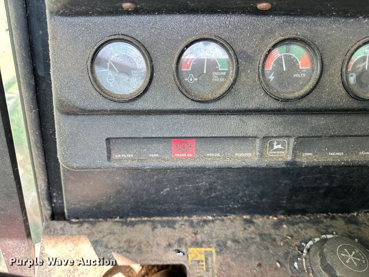 image for item NR9823 1987 John Deere 6620 Titan II RWA combine