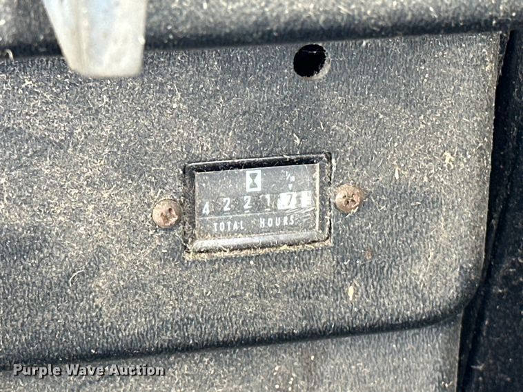 image for item NR9823 1987 John Deere 6620 Titan II RWA combine