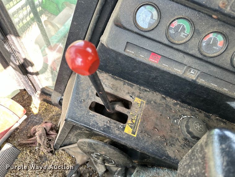 image for item NR9823 1987 John Deere 6620 Titan II RWA combine