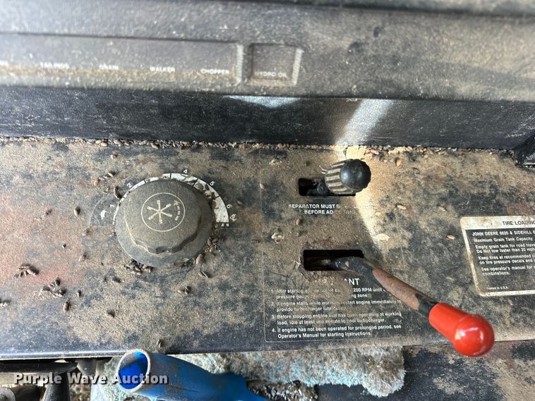 image for item NR9823 1987 John Deere 6620 Titan II RWA combine