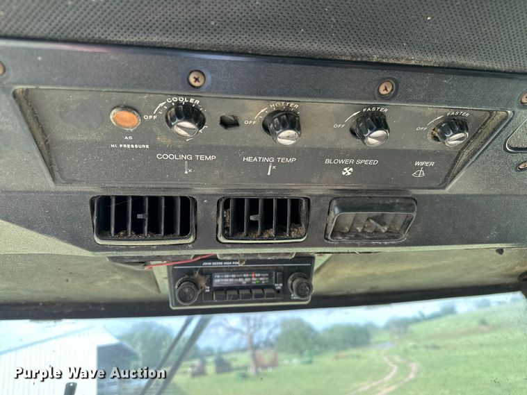 image for item NR9823 1987 John Deere 6620 Titan II RWA combine