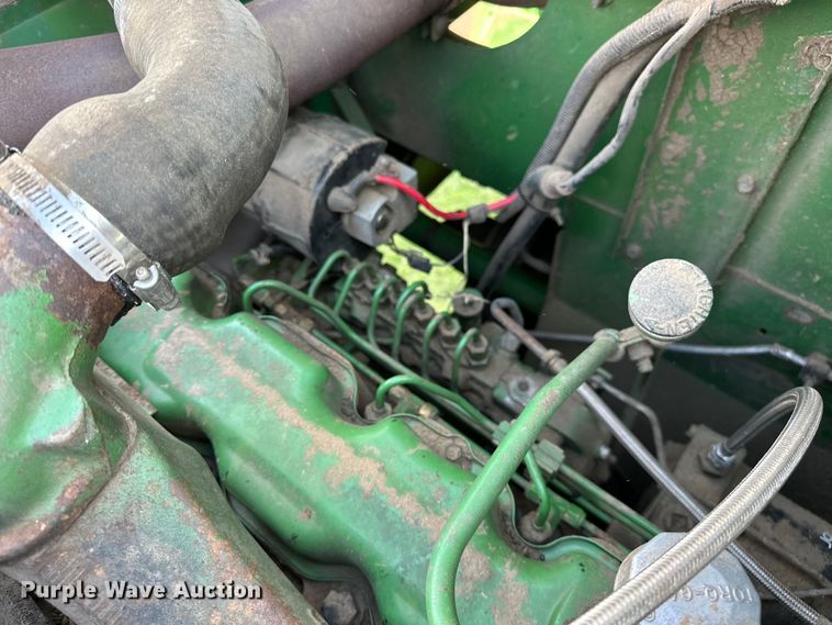 image for item NR9823 1987 John Deere 6620 Titan II RWA combine