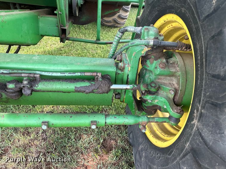 image for item NR9823 1987 John Deere 6620 Titan II RWA combine