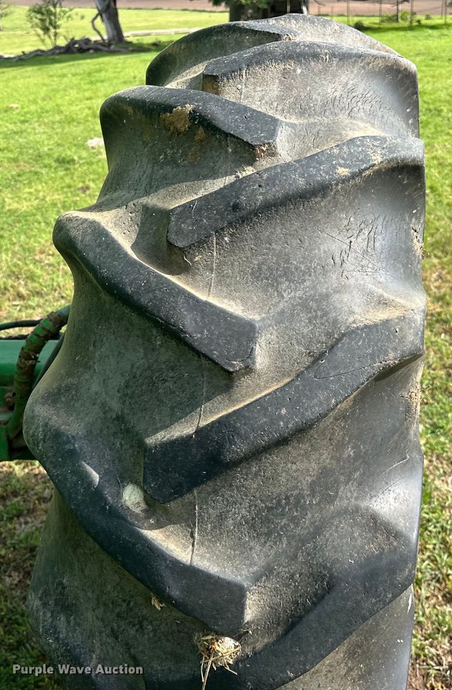 image for item NR9823 1987 John Deere 6620 Titan II RWA combine