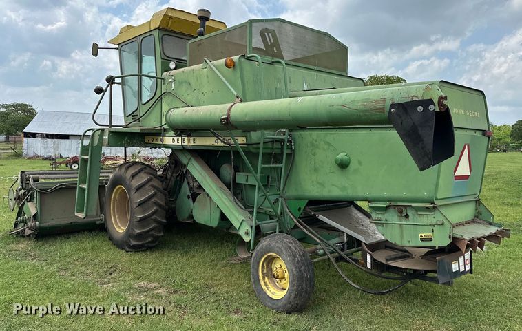 image for item NR9824 John Deere 4400 combine