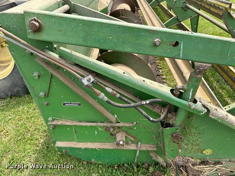 image for item NR9824 John Deere 4400 combine