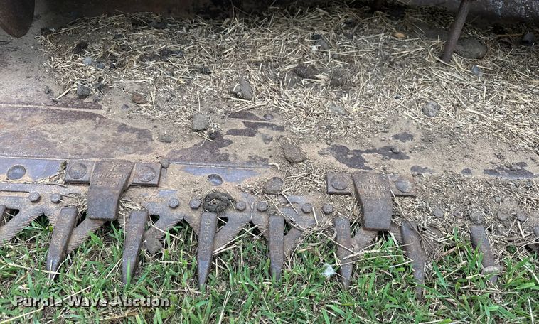 image for item NR9824 John Deere 4400 combine