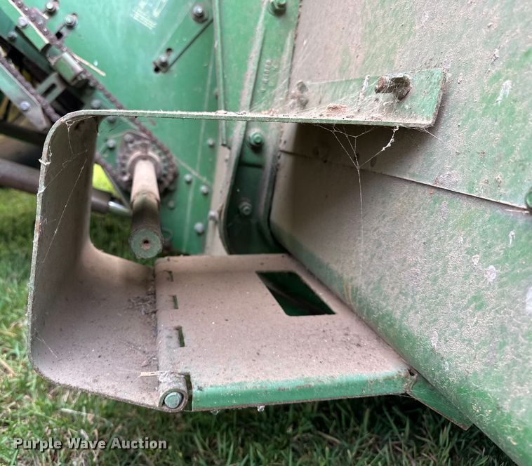 image for item NR9824 John Deere 4400 combine