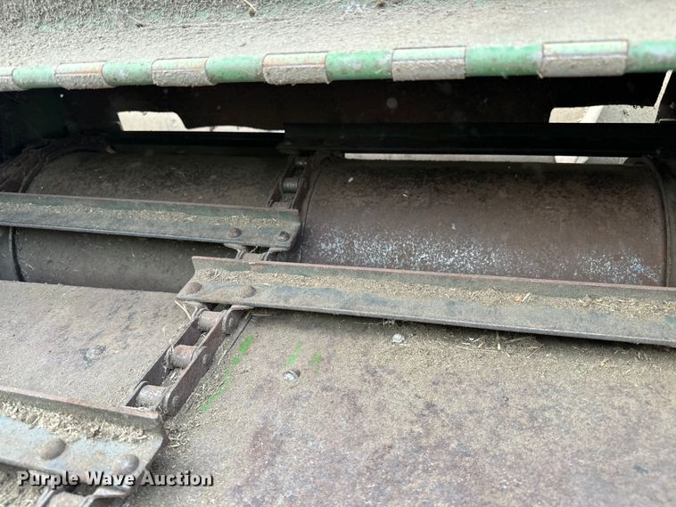 image for item NR9824 John Deere 4400 combine