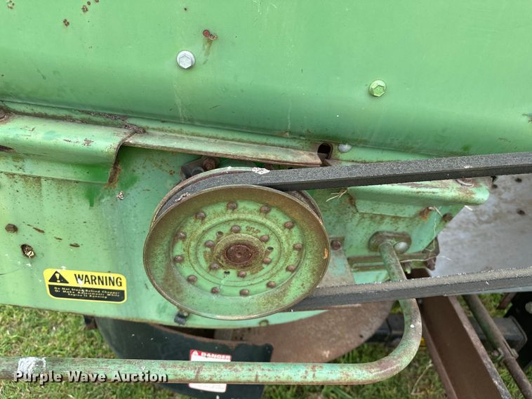 image for item NR9824 John Deere 4400 combine