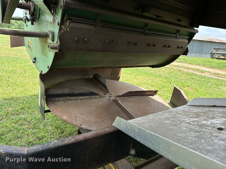 image for item NR9824 John Deere 4400 combine