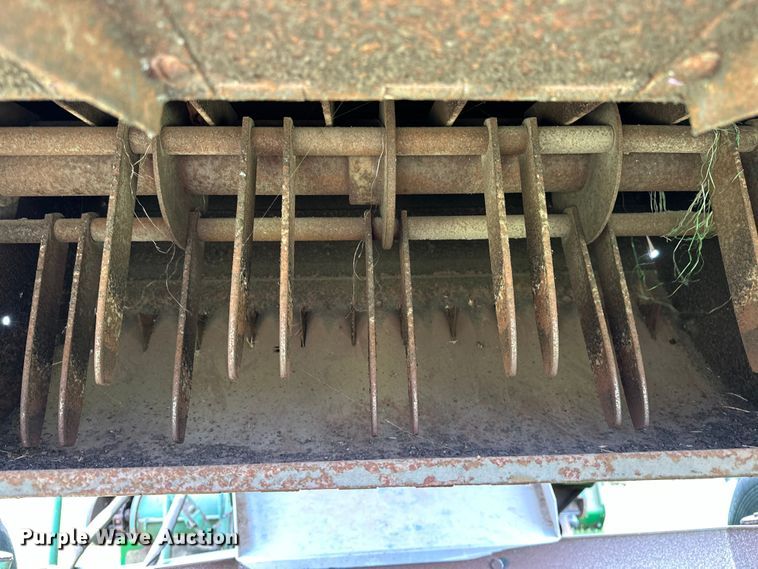 image for item NR9824 John Deere 4400 combine