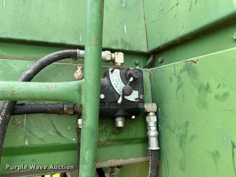 image for item NR9824 John Deere 4400 combine