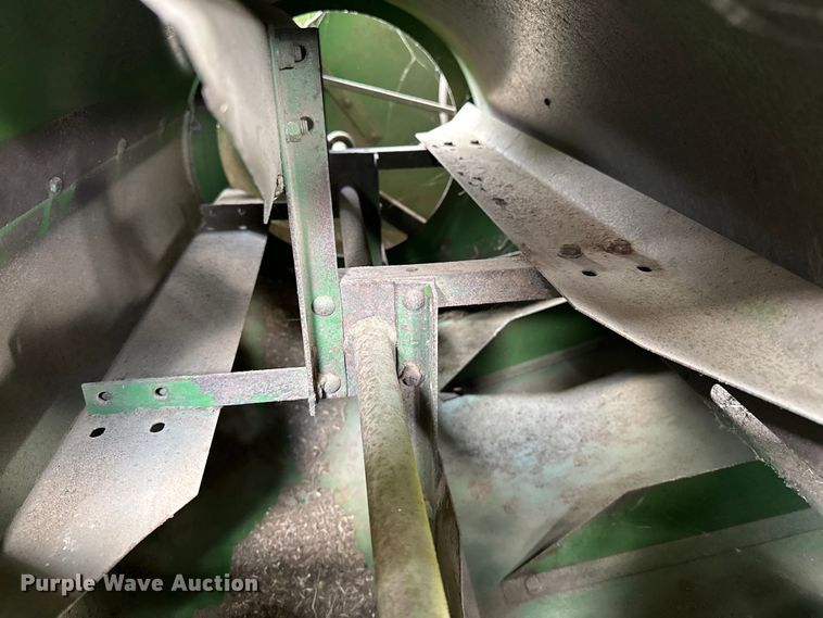 image for item NR9824 John Deere 4400 combine