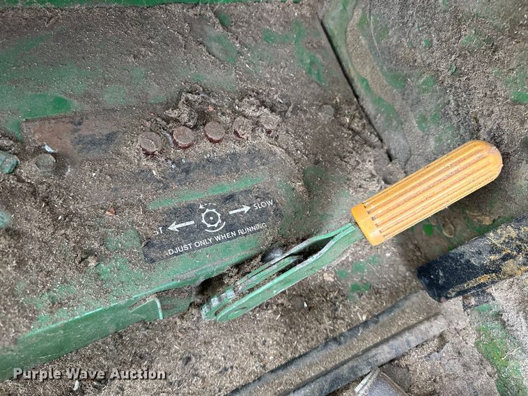 image for item NR9824 John Deere 4400 combine