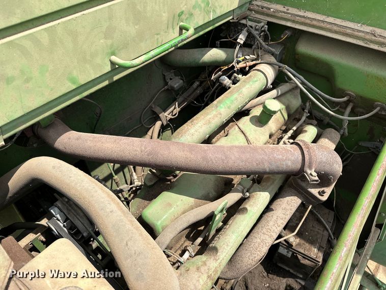 image for item NR9824 John Deere 4400 combine