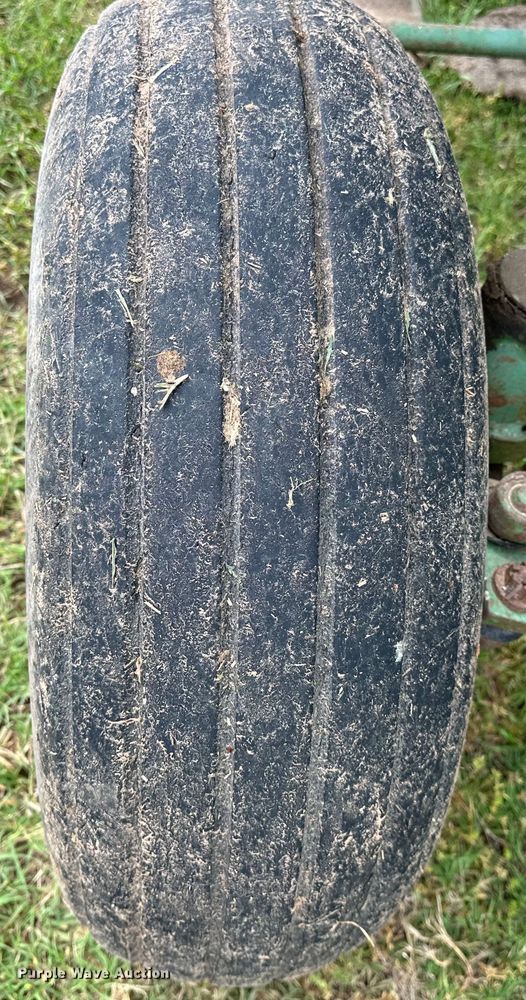 image for item NR9824 John Deere 4400 combine