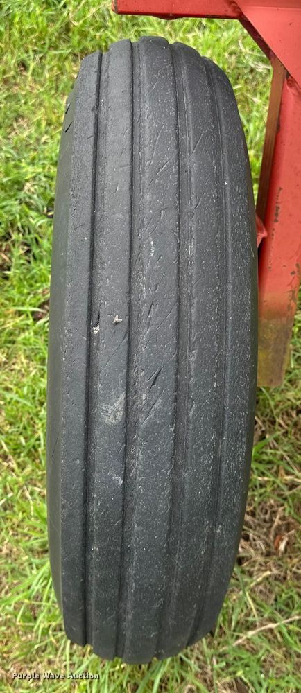 image for item NR9825 H&S BF12HC hay rake