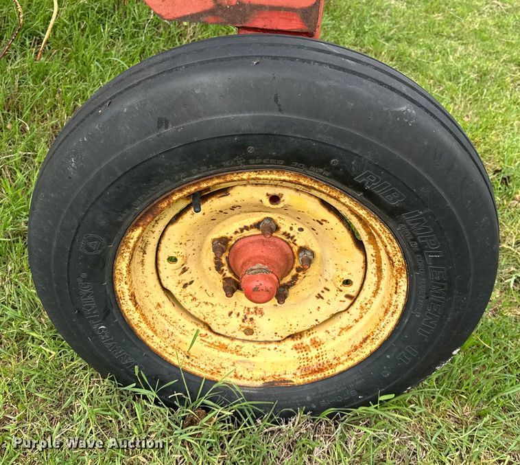 image for item NR9825 H&S BF12HC hay rake