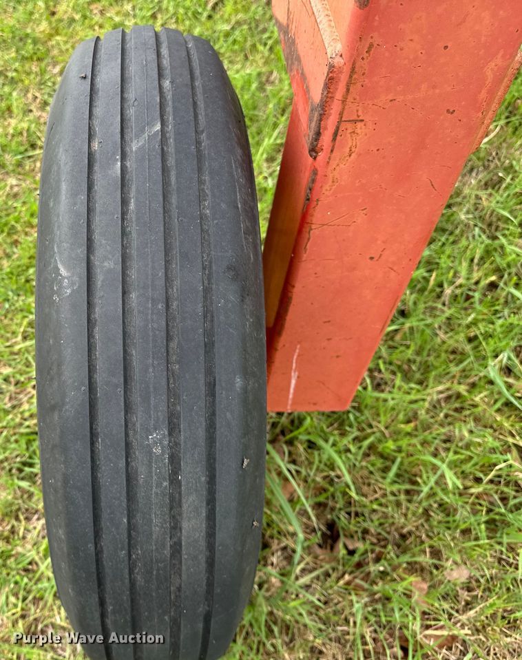 image for item NR9825 H&S BF12HC hay rake