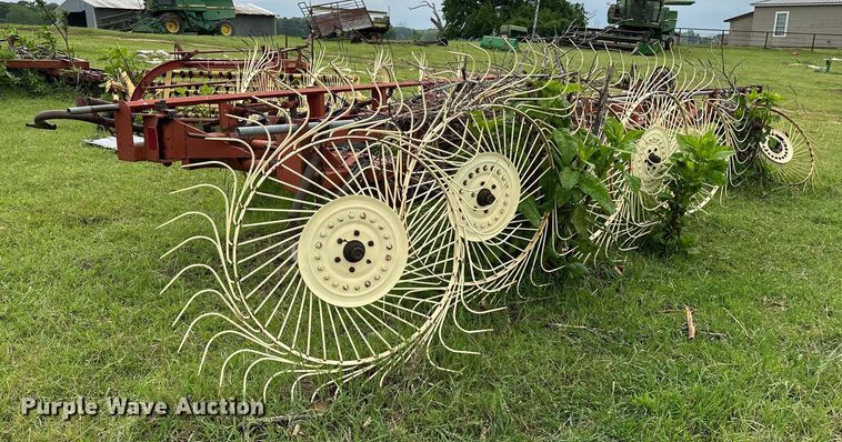 image for item NR9826 Hesston  3991 hay rake
