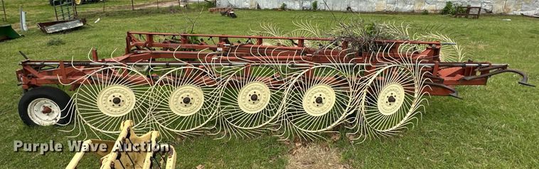 image for item NR9826 Hesston  3991 hay rake