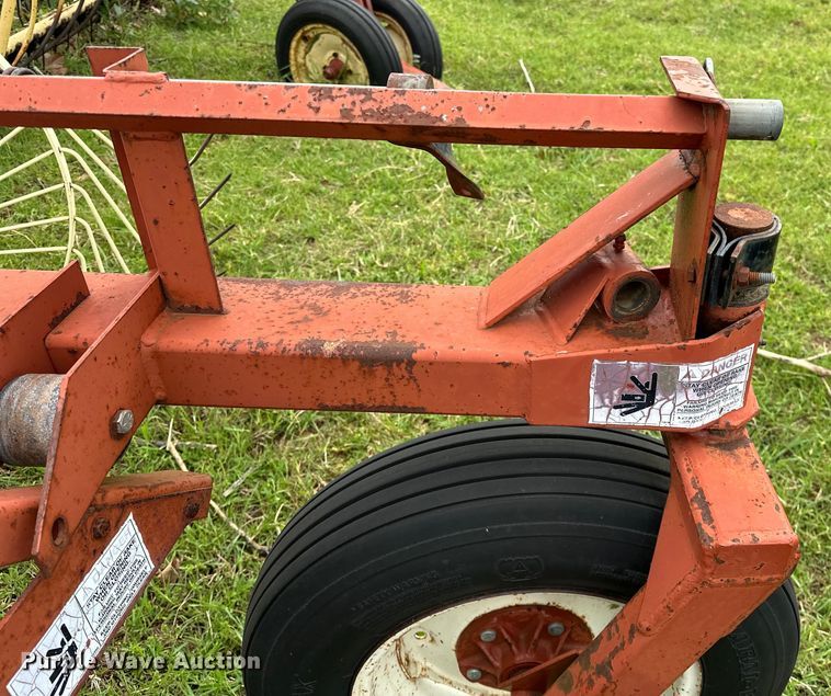 image for item NR9826 Hesston  3991 hay rake