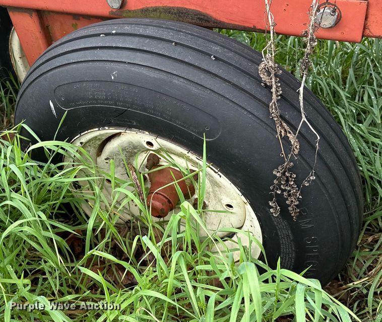 image for item NR9826 Hesston  3991 hay rake