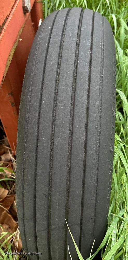 image for item NR9826 Hesston  3991 hay rake